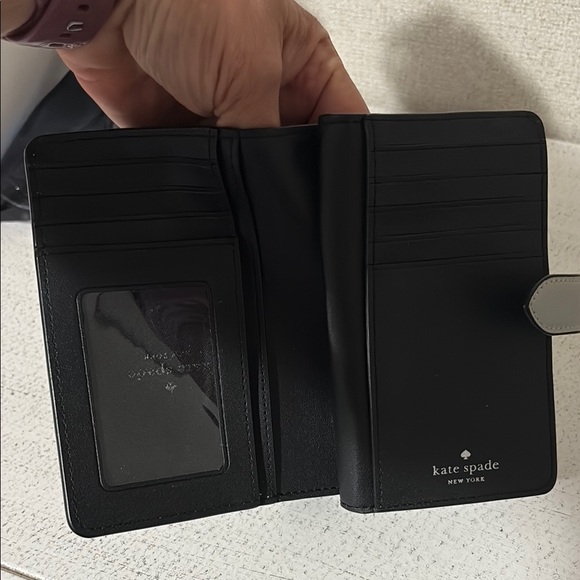 Kate Spade Two-Tone Wallet in Gray and Cream - Picture 4 of 6